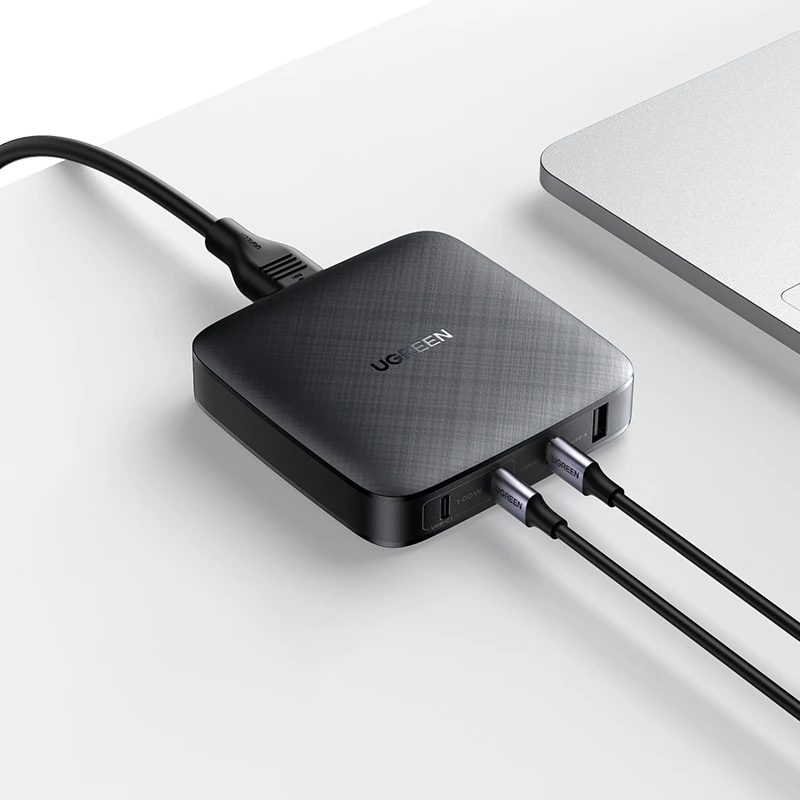 UGREEN PD Charger 100W USB Type C PD Fast Charger with Quick Charge 4.0 3.0 USB Phone Charger For MacBook Laptop Smartphone