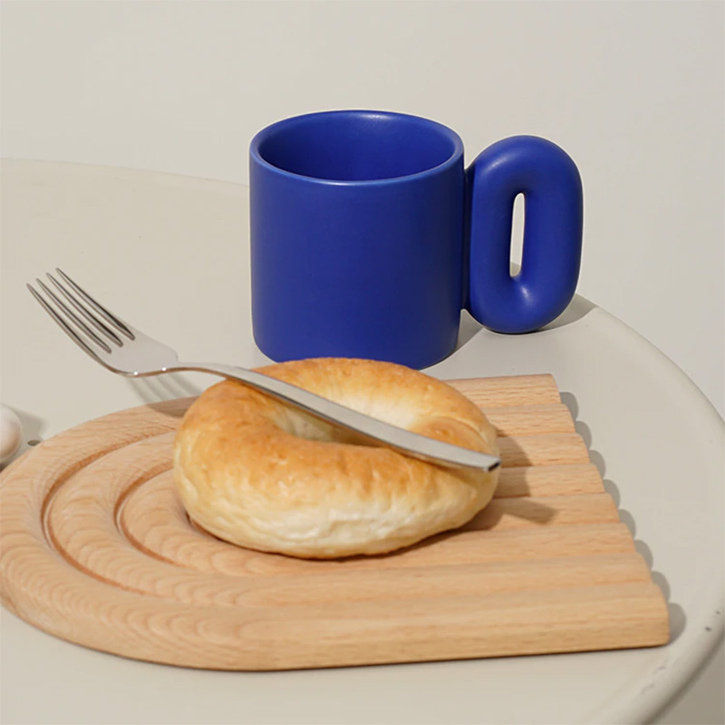 크리 에이 티브 디자인 핸드 그립 도자기 머그잔 커피 머그잔 우유 차 사무실 컵 Drinkware 친구를위한 최고의 생일 선물